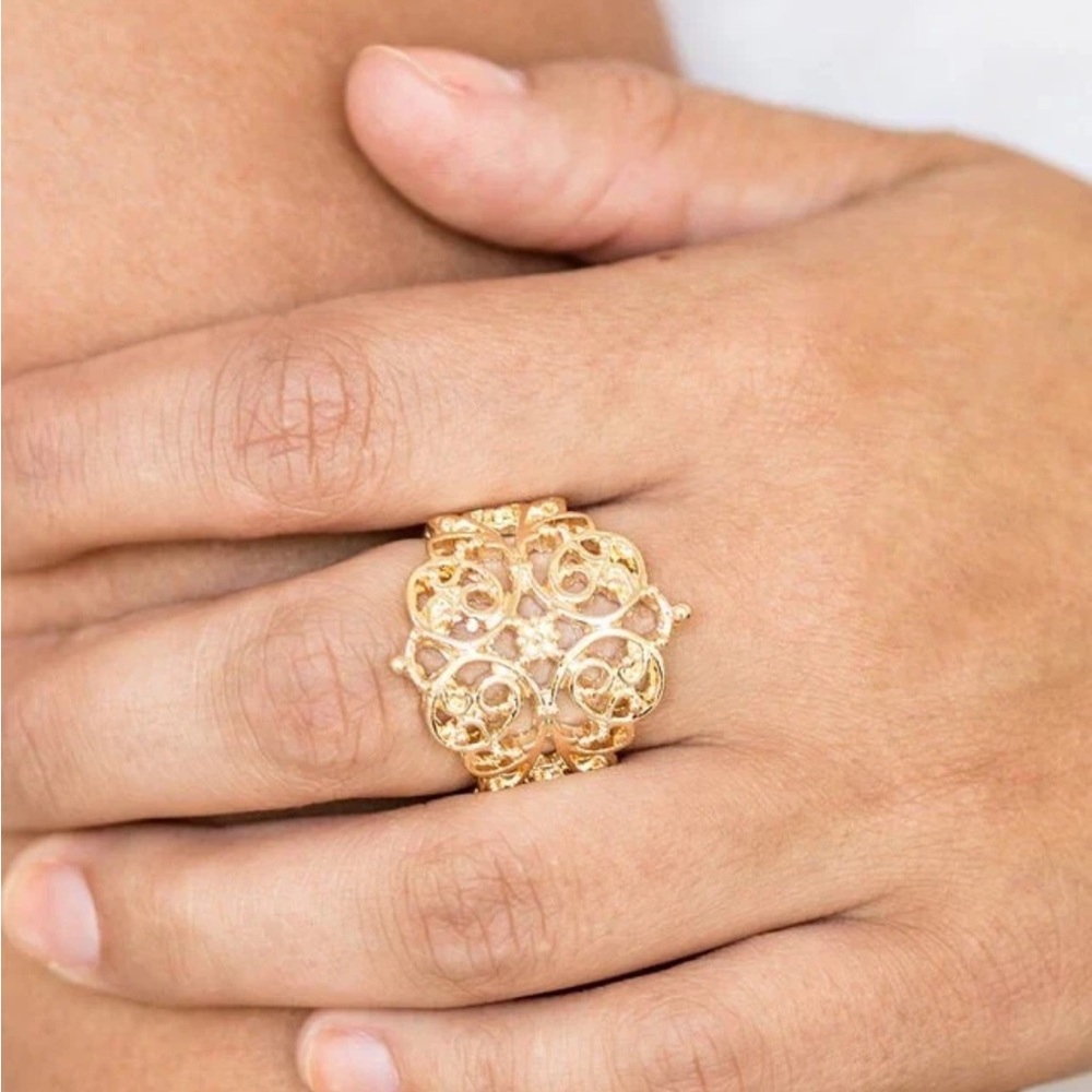 Paparazzi Gold Ring - Victorian Valor Gold